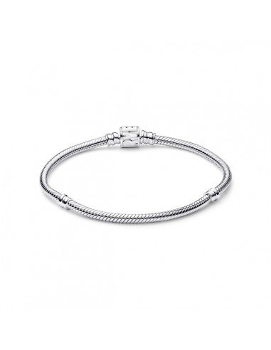 Pandora Bracelet snake chain bracelet with Marvel logo clasp.