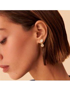 Pendientes largos de oro y circonitas de Agatha para un estilo elegante 2