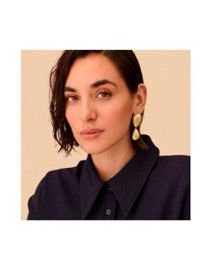 Pendientes largos Agatha Danae: elegancia y estilo en oro para cualquier ocasión 2