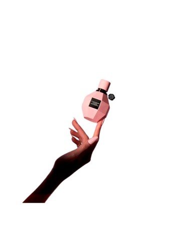 Fragancia femenina intensa: Viktor & Rolf Flowerbomb Extreme con vainilla cálida y floral