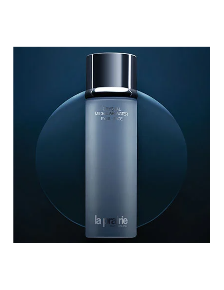 Limpeza suave e eficaz: La Prairie Crystal Eau Micellar com água glaciar.