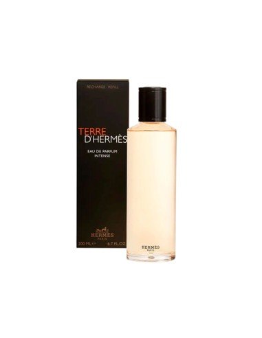 Explore the intensity of Terre d'Hermès with a sustainable refill and captivating scent.