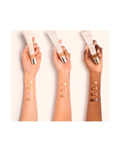 Clarins Tinted Moisturiser: pele radiante e protegida com SPF25 e ácido hialurónico