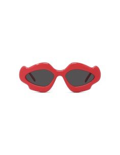 Occhiali da sole Loewe in acetato rosso lucido dal design sofisticato ed elegante 2