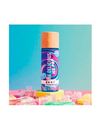 Découvrez la brume DKNY Ice Pop Berry Bliss : une fraîcheur fruitée et florale pour tous les jours.