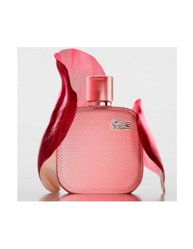 Profumo Lacoste Silver Rose: freschezza giovanile ed eleganza floreale legnosa