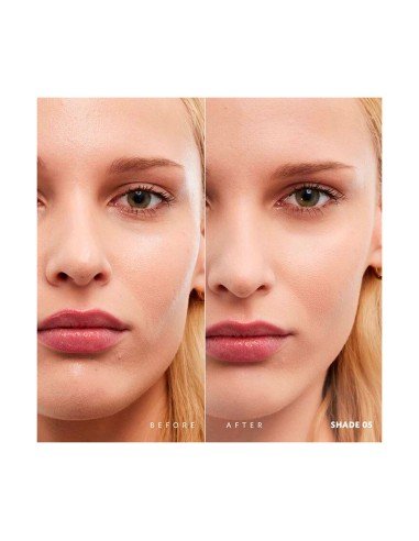 Pó YVES SAINT LAURENT All Hours: acabamento radiante, de longa duração, vegan e ético