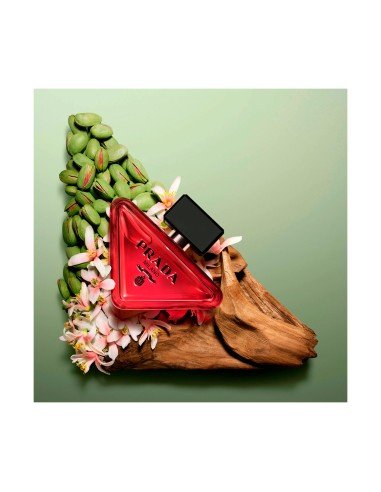 Prada Paradoxe Radical Essence Perfume: fragrância floral ambarina com um toque gourmand