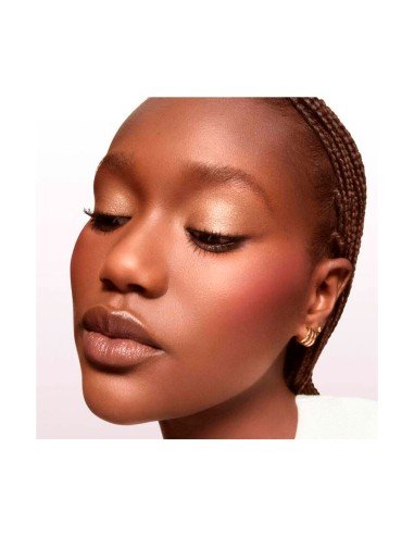 Lancôme Idôle Tint ombretto liquido: versatilità con doppio applicatore e durata di 16 ore