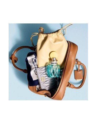 Fragrância feminina Miu Miu L'Eau Bleue: frescura e sofisticação primaveris