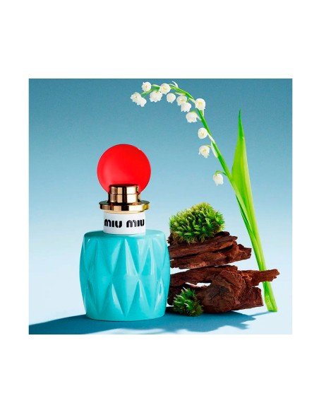 Miu Miu Eau de Parfum : fraîcheur moderne avec du muguet et du bois d'Akigala.