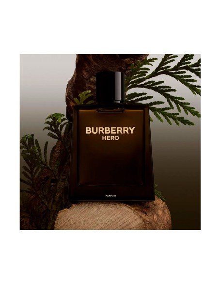 Burberry Hero Parfum: força e sofisticação em cada perfume masculino