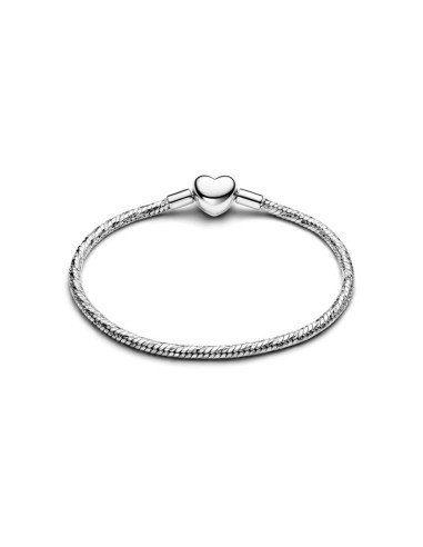 Bracciale Pandora in argento con chiusura a cuore: eleganza e personalizzazione unica