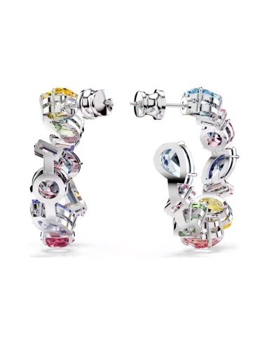 Orecchini a cerchio con gemme Swarovski: eleganza multicolore e rodiatura.