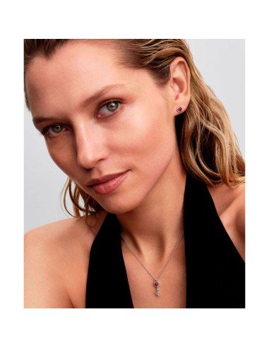Pandora rote Herzknopf-Ohrringe: romantisches Silberdesign für einen atemberaubenden Look