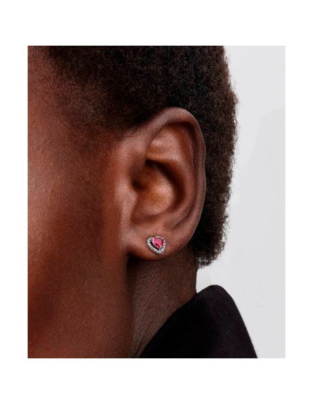 Orecchini a bottone Pandora con cuore rosso: design romantico in argento per un look straordinario