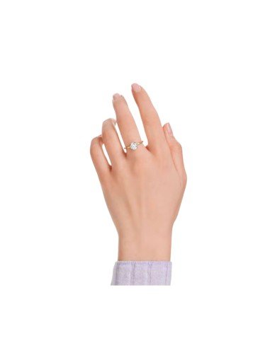 Anel Swarovski Stilla Attract: elegância em branco e ouro para todas as ocasiões