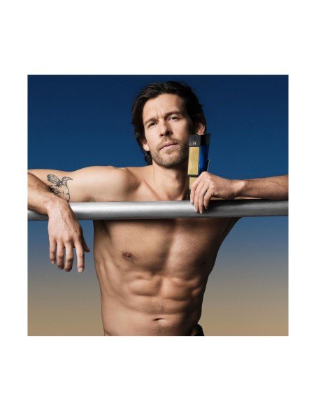 Atrévete con el magnetismo de Bad Boy Cobalt Absolute Eau de Parfum de Carolina Herrera