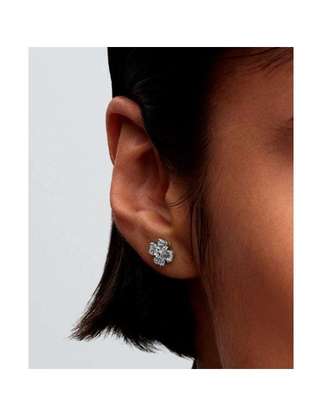 Pendientes Trébol de la Suerte Pandora: Elegancia y Brillo Atemporal en Plata de Ley