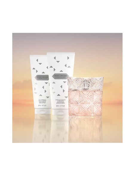 Crema doccia Lumiere d'Issey: profumo floreale e pelle luminosa grazie agli ingredienti naturali