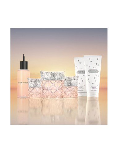 Lumière d'Issey : parfum floral ambré à la fraîcheur végétalienne et aux notes naturelles
